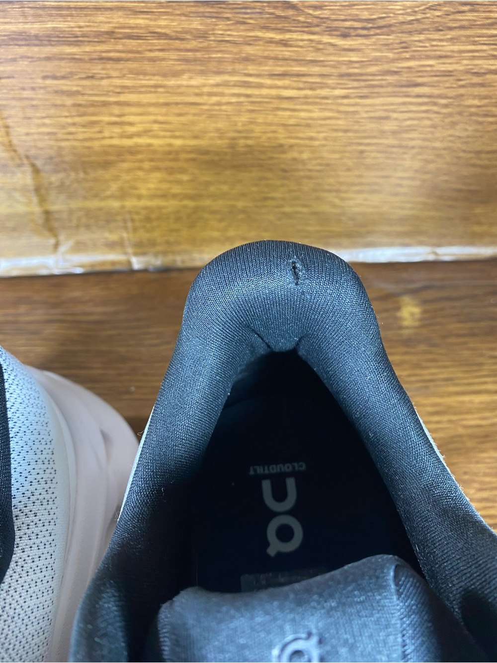 On Cloudtilt women’s shoe size 10.5 - Picture 9 of 12